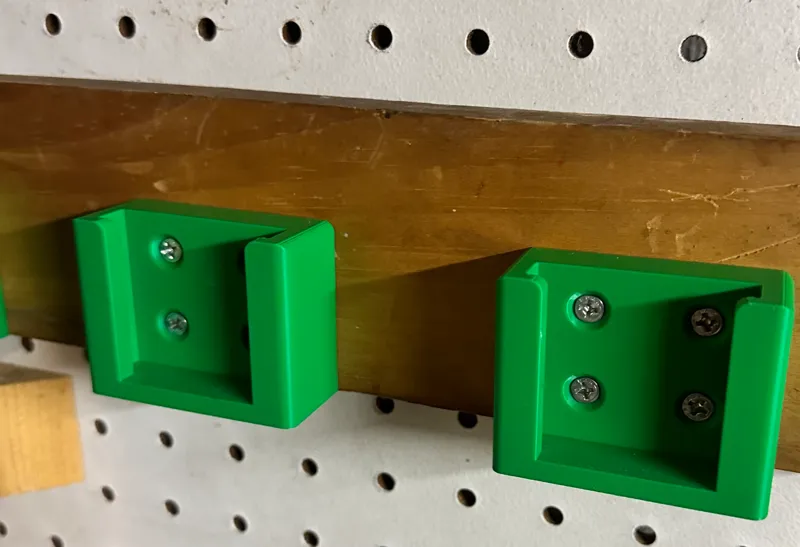 Milwalkee 18V battery mount