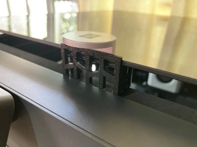 Minimalistic Lid Riser