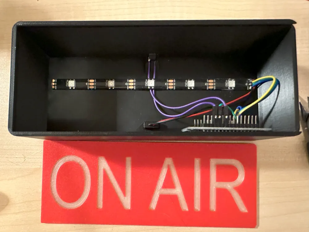 on-air-light-box-with-cutout-for-usb-c-power-and-on-off-button-remixed