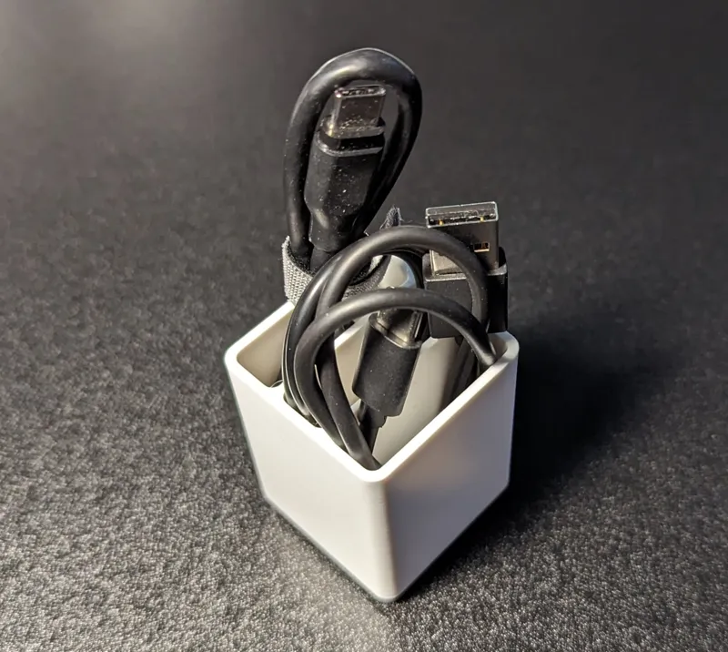 Gridfinity Triple Space Cable Holder