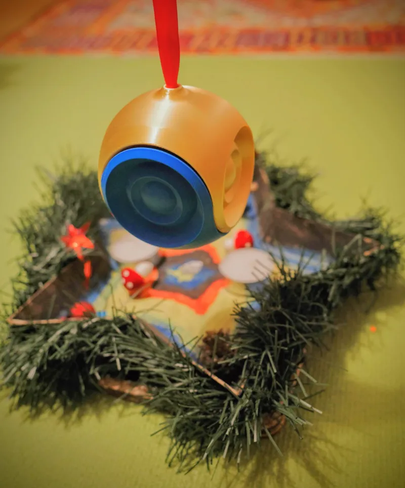 Christmas tree ball puzzle