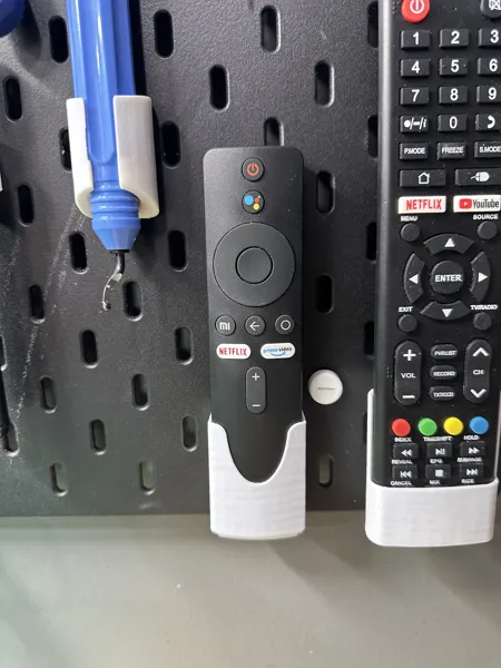 Support télécommande Xiaomi Mi Box 4K avec fixation Skådis