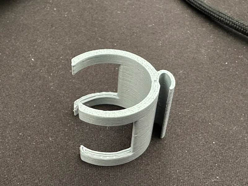 Cable clip for 67 designs carbon arm