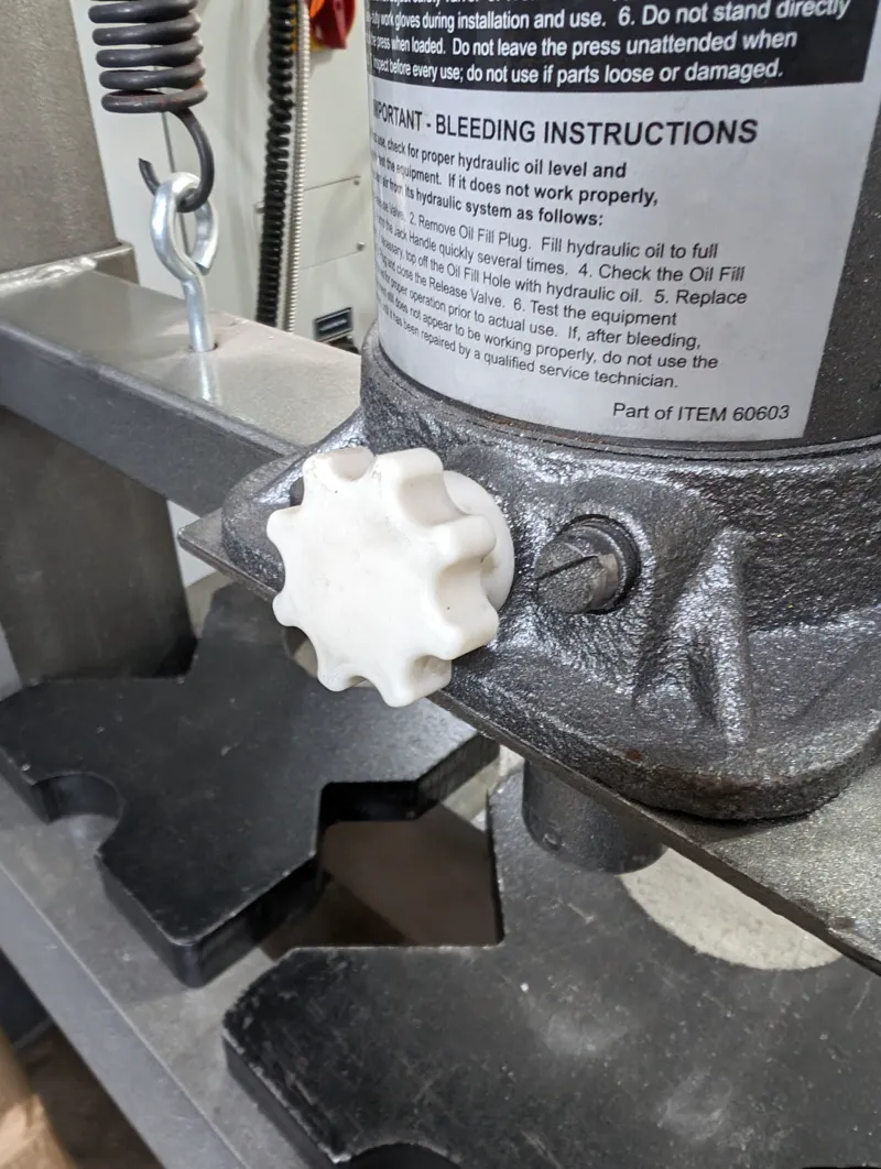 Harbor Freight bottle jack release knob