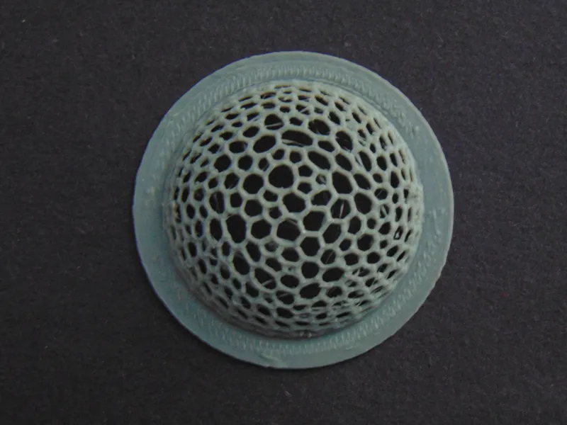 Voronoi Pattern bath strainer