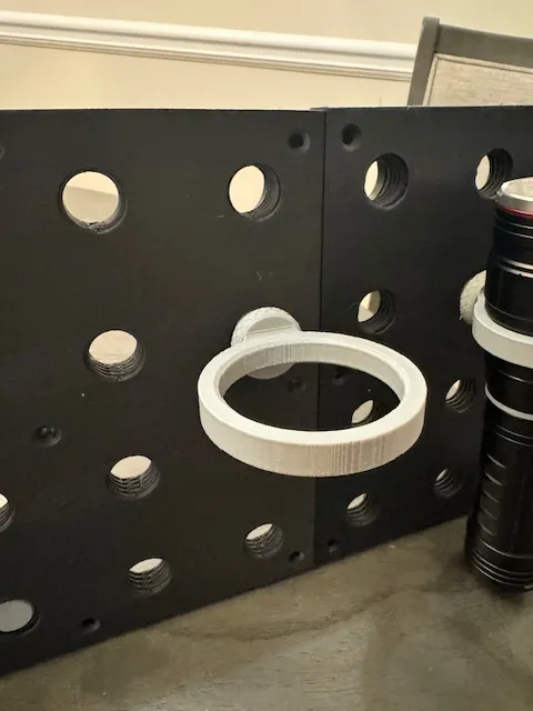 Godet rond 2 pouces pour panneau perforé