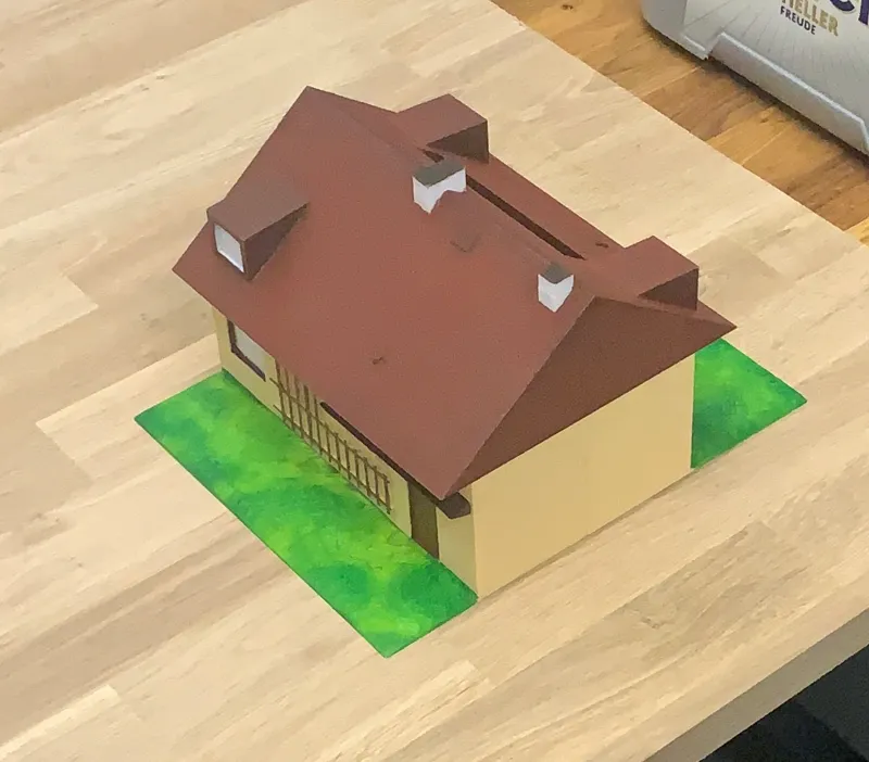 model house (savings box)
