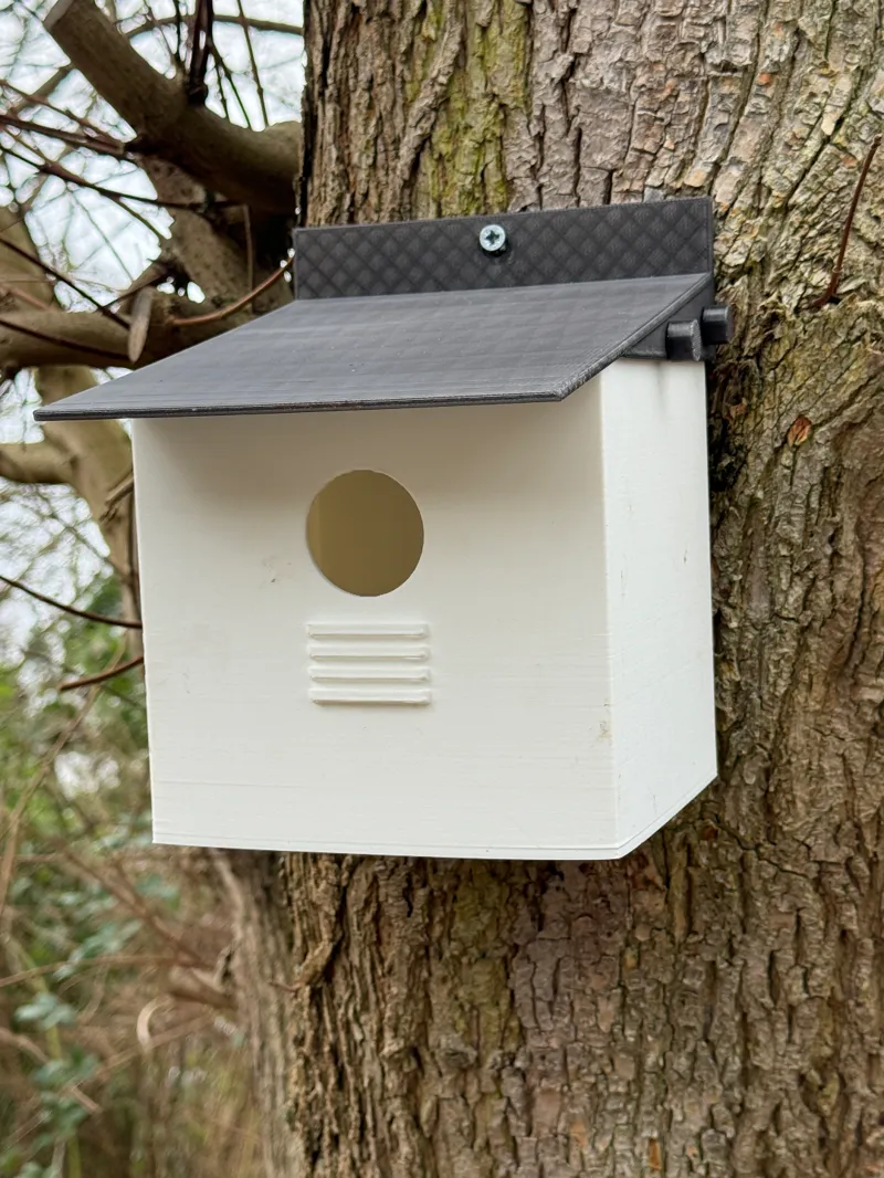 Bird nest for sparrows or similar / Nistkasten für Spatzen etc.