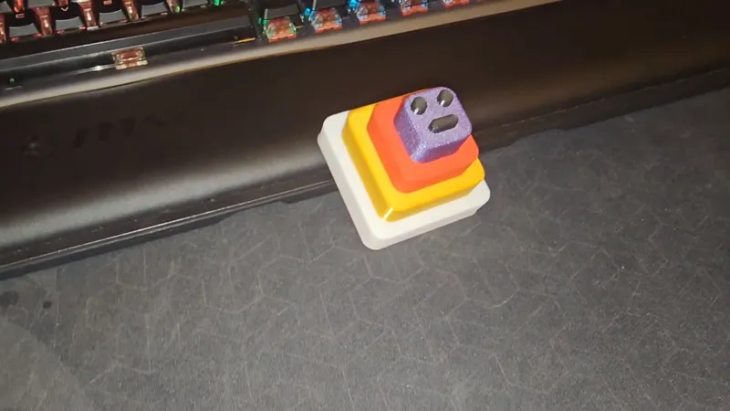 robot pyramid