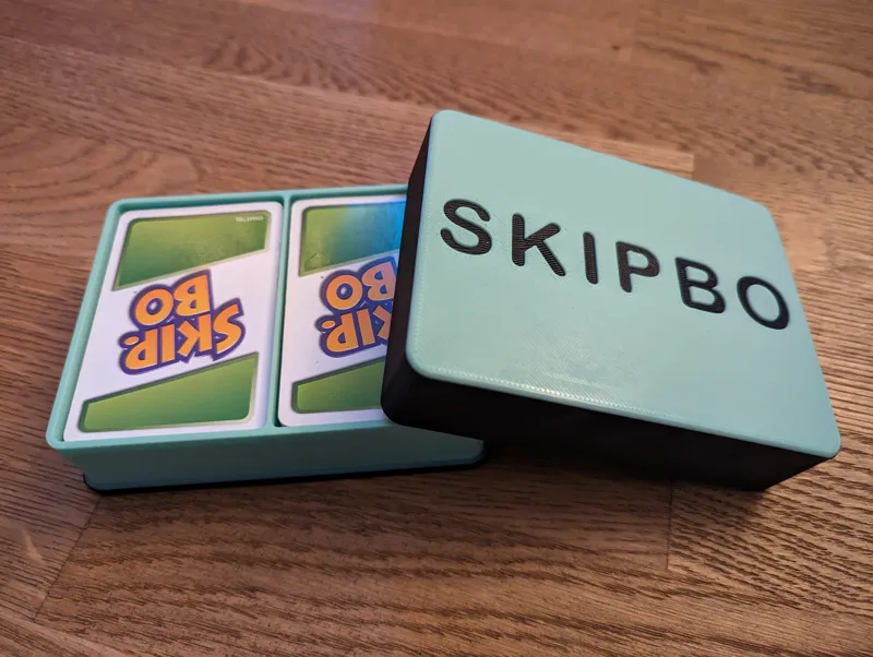 Card box for Skipbo game