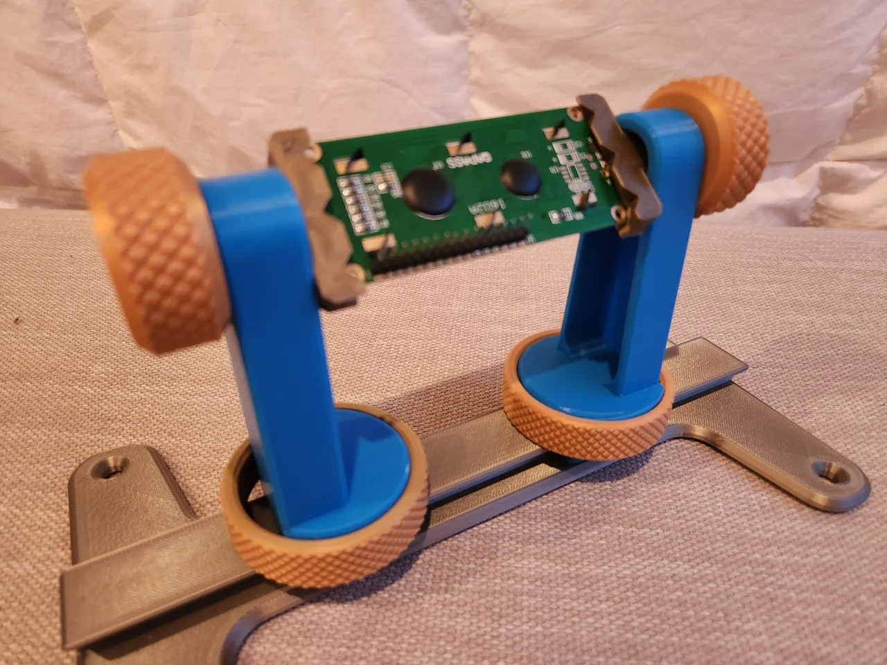 Adjustable PCB Holder Tool view 4