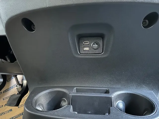 Radio USB Adapterplatte mit Ein/Ausschalter