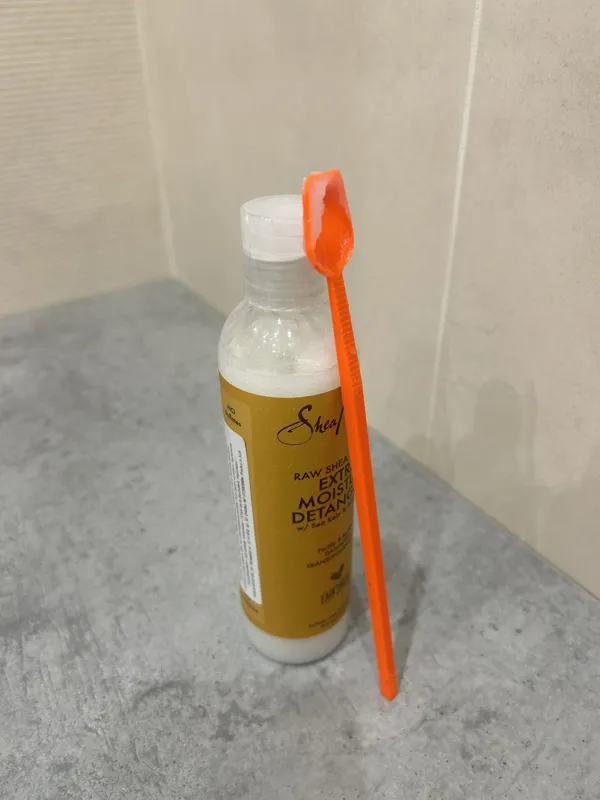 Cosmetics bottle spoon/spatula