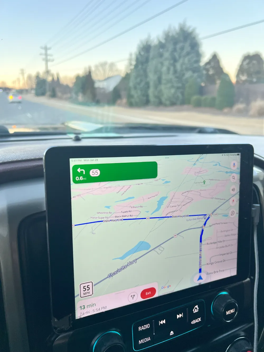 Tablet Mount for 2014-2019 Silverado by cwilkins1365 - MakerWorld