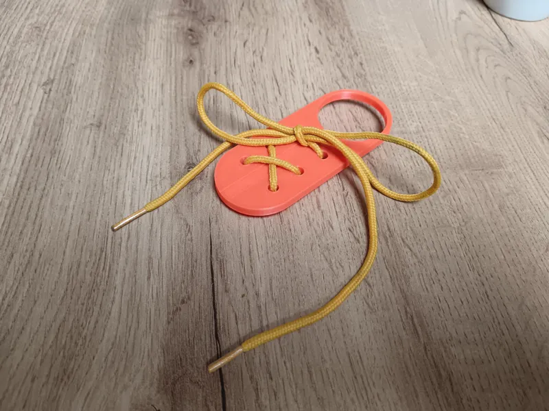 We learn to tie shoelaces