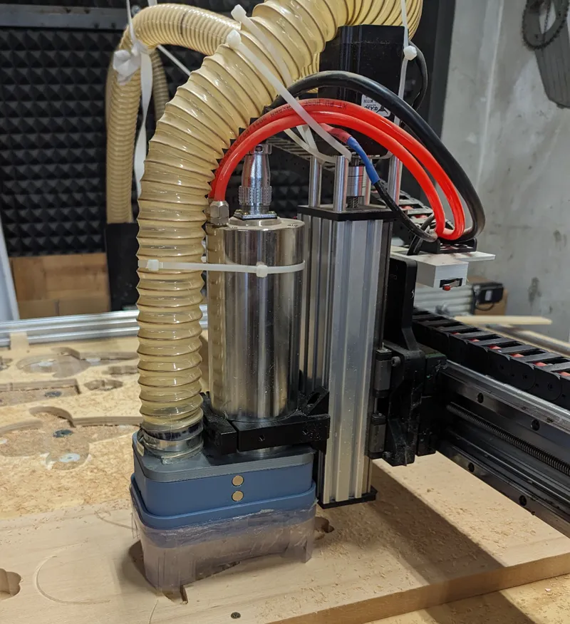 Magnetic wood chips extraction for CNC
