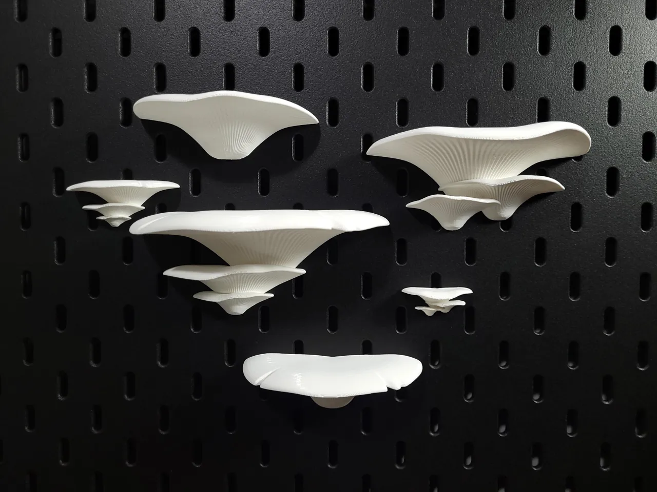 SKÅDIS Mushroom Shelves view 3