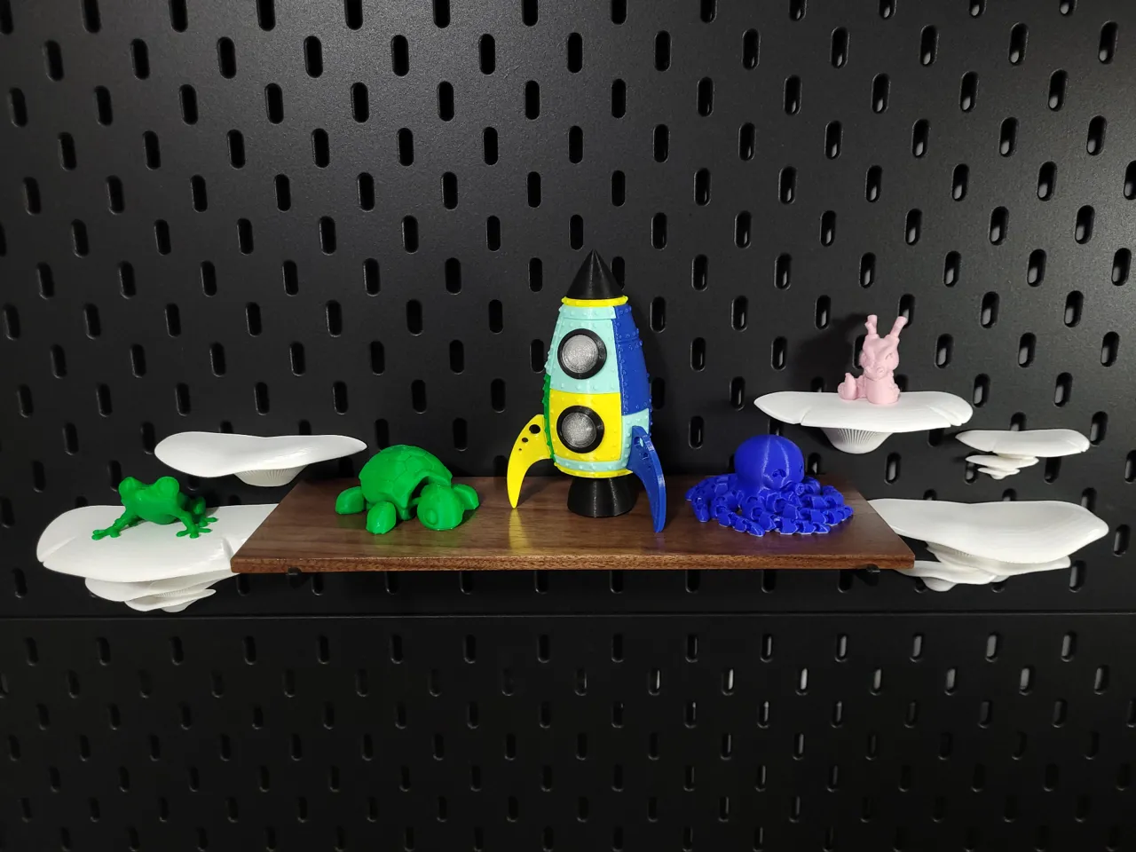 SKÅDIS Mushroom Shelves view 4