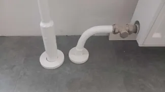 Pipe cover (rosette)