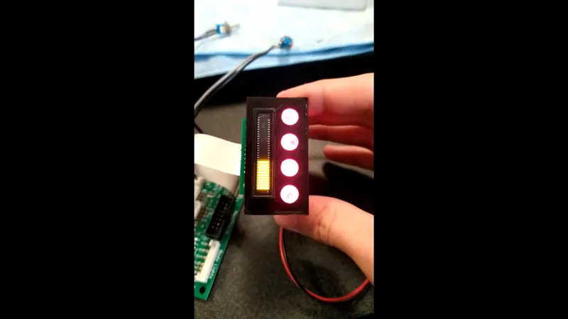 Bargraph-Spinning Display fitting.
