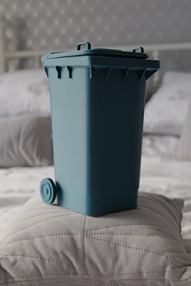 Trash/Rubbish Bin 5:1 scale model pencil container with secret compartments rotating wheels 22cm H