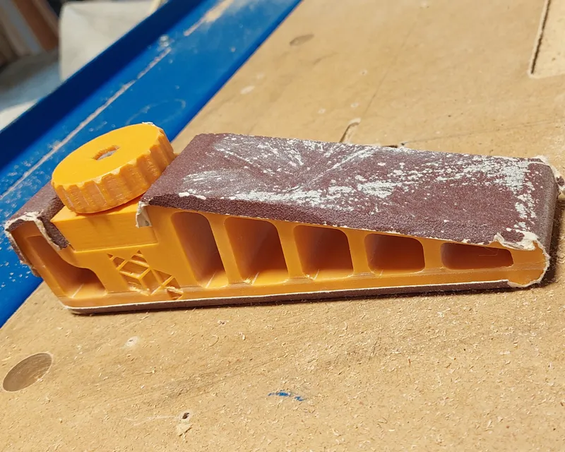 Sandpaper holder