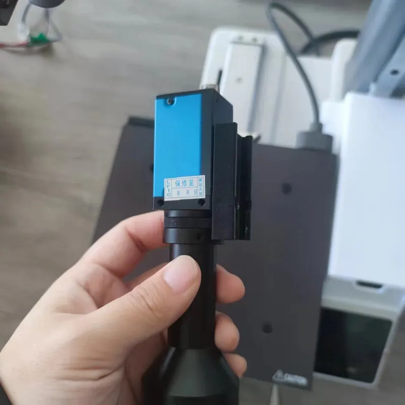 用于再A1系列机型打印头上 安装工业相机