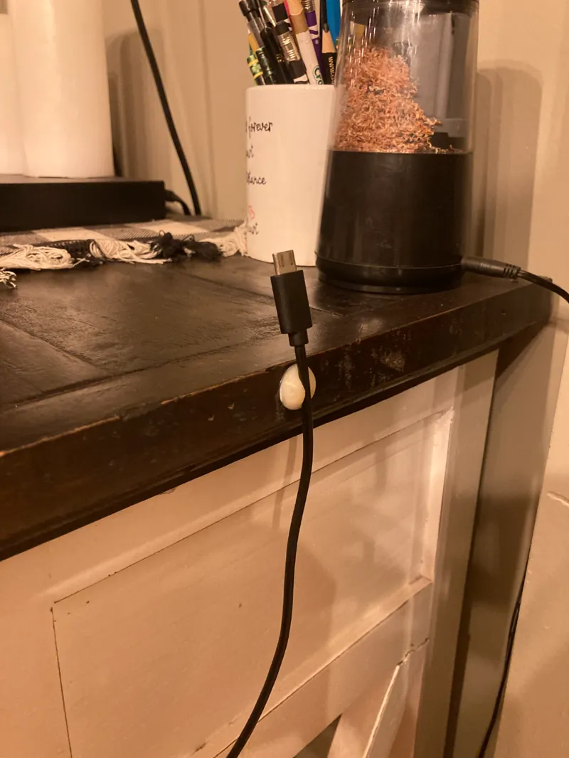 USB cable holder