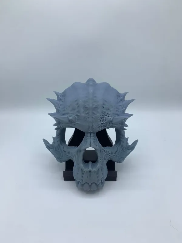 Masque de démon effrayant