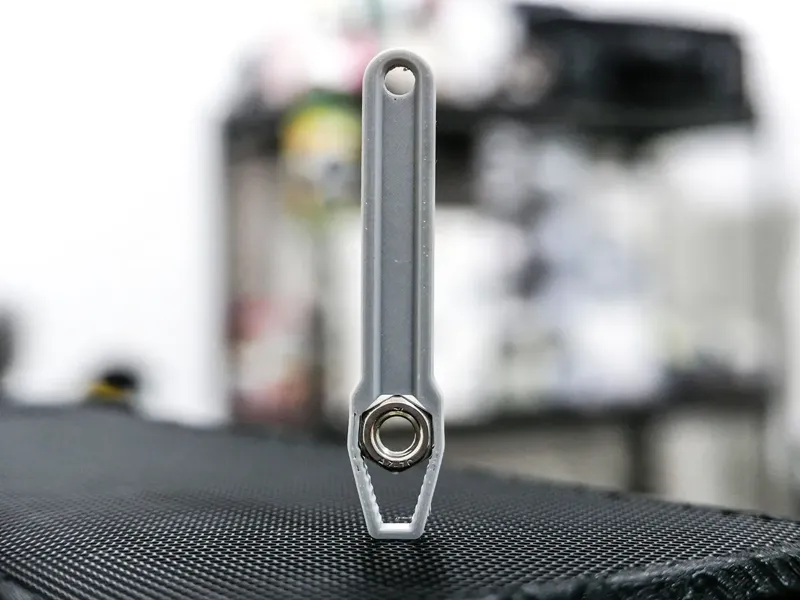 Multi size wrench keychain