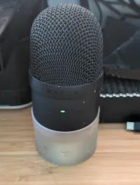 Support bas profil pour micro Razer Seiren Mini — photo 1