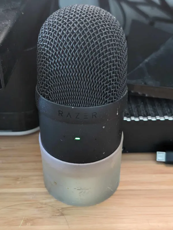Support bas profil pour micro Razer Seiren Mini