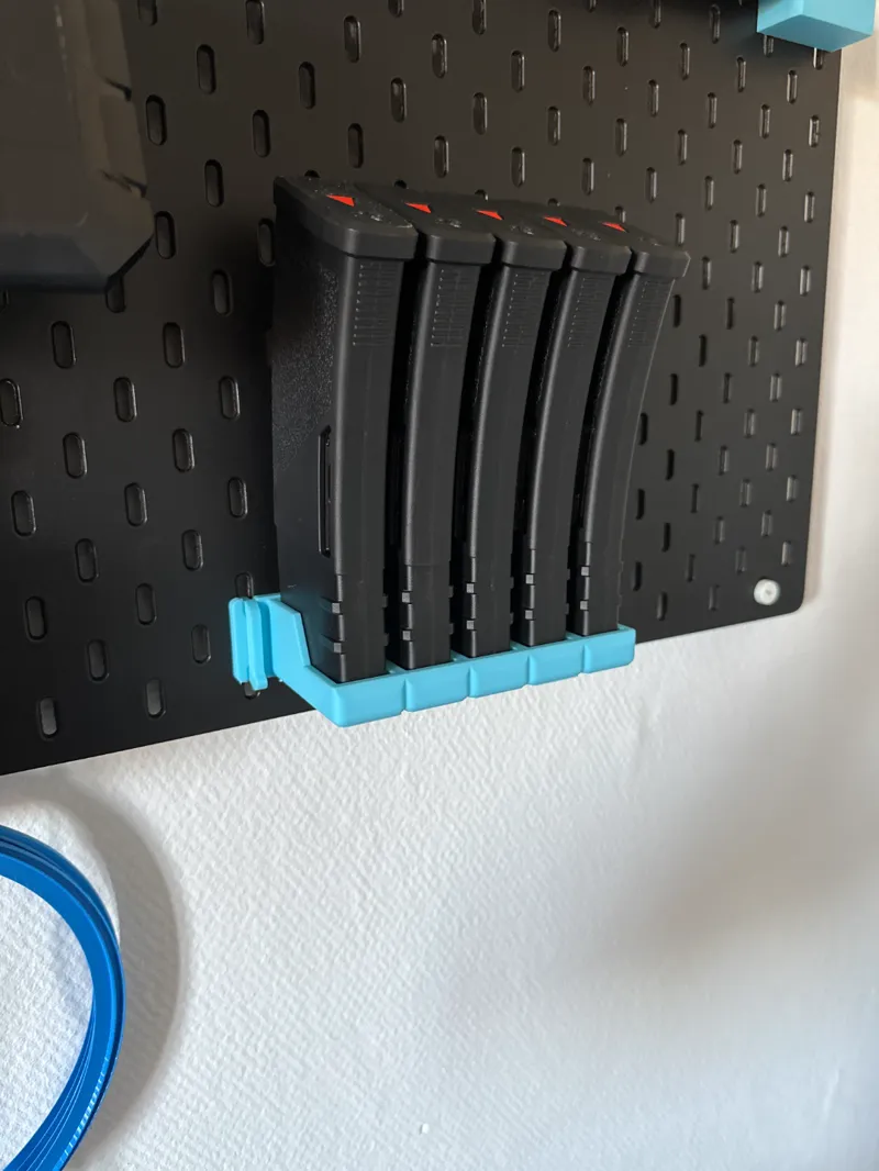 Airsoft M4 mag skadis holder