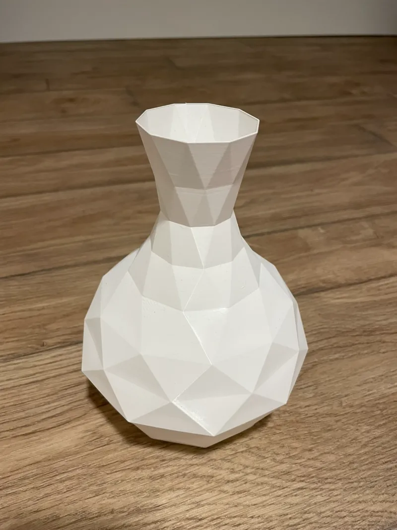 Poly simple vase