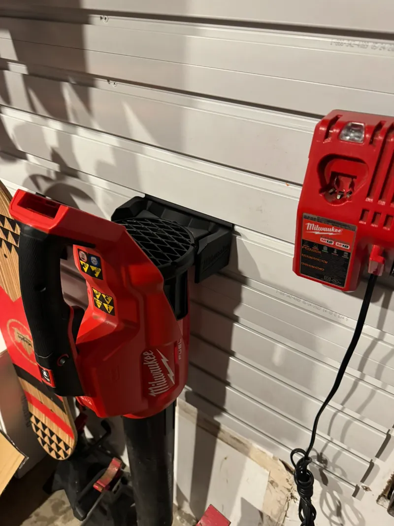 Milwaukee M18 Blower 2724 - GearWall Mount - With Logo