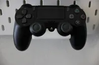 Support Skadis pour manette PS4 DualShock 4 — photo 1