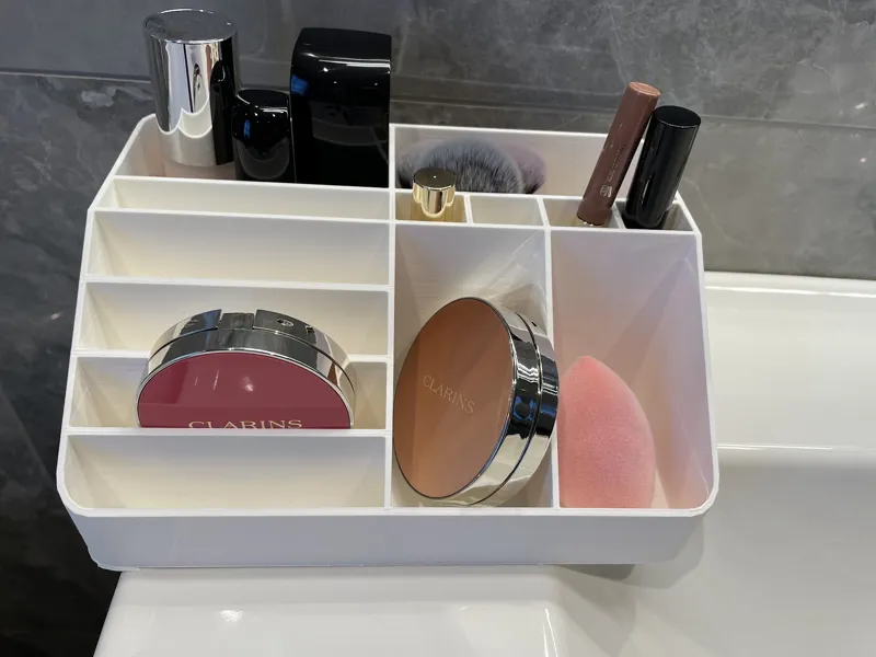 Makeup box