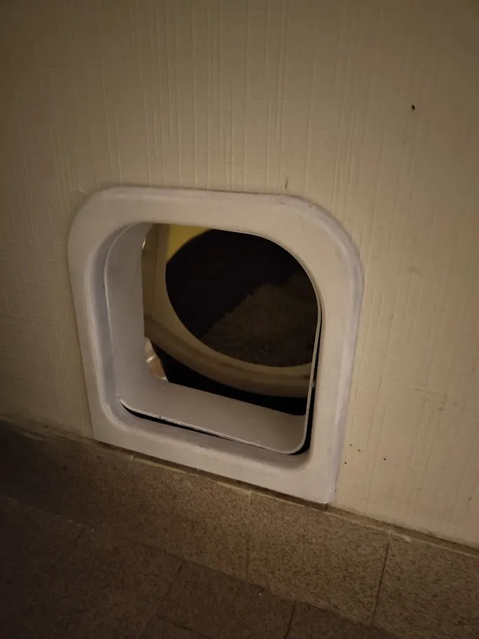 cat flap with no flap