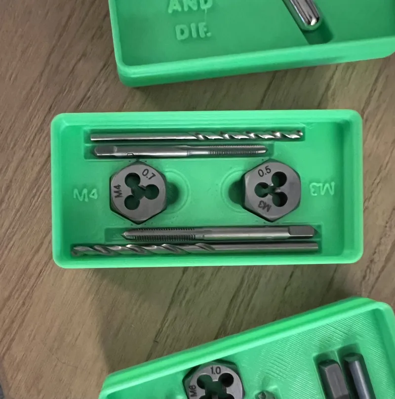 Gridfinity M3 & M4 Irwin Tap and Die Holder