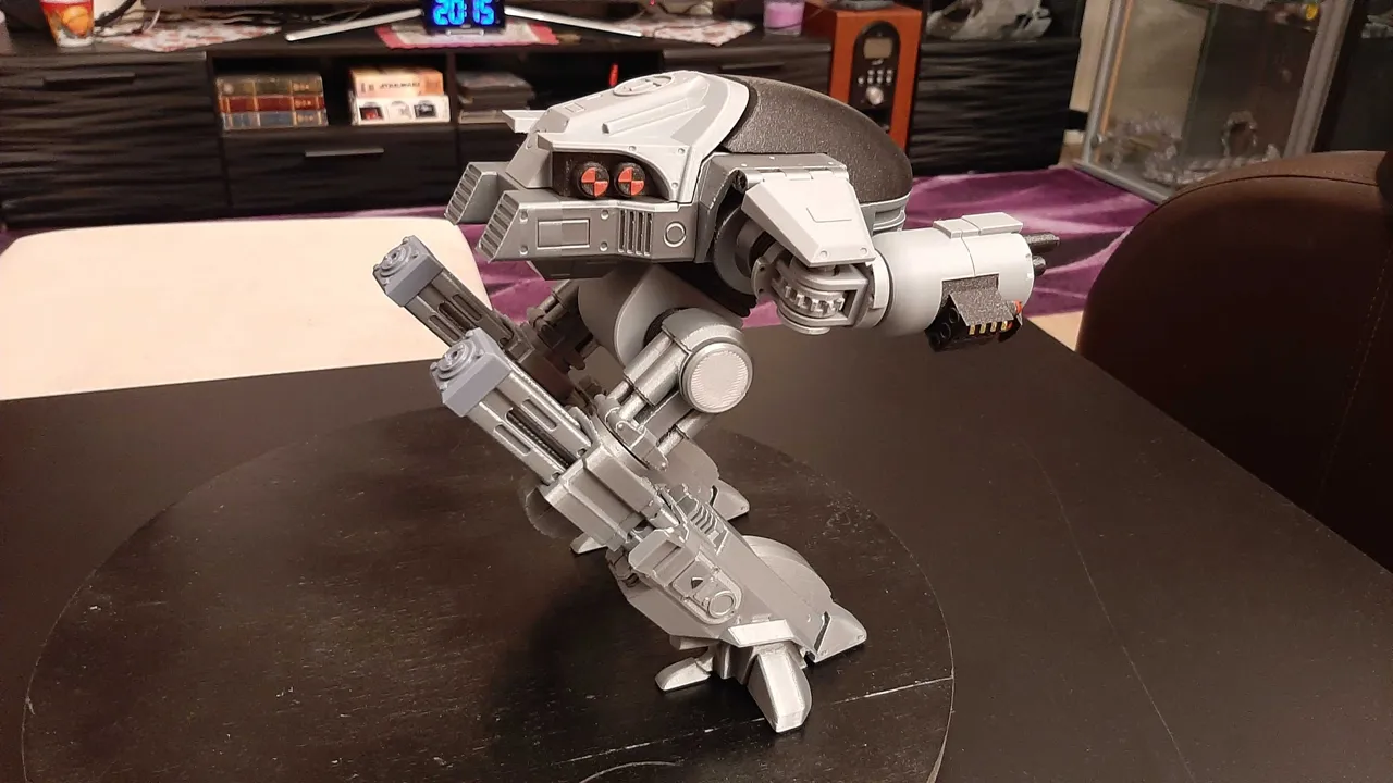 Enforcer Droid ED-209 view 2