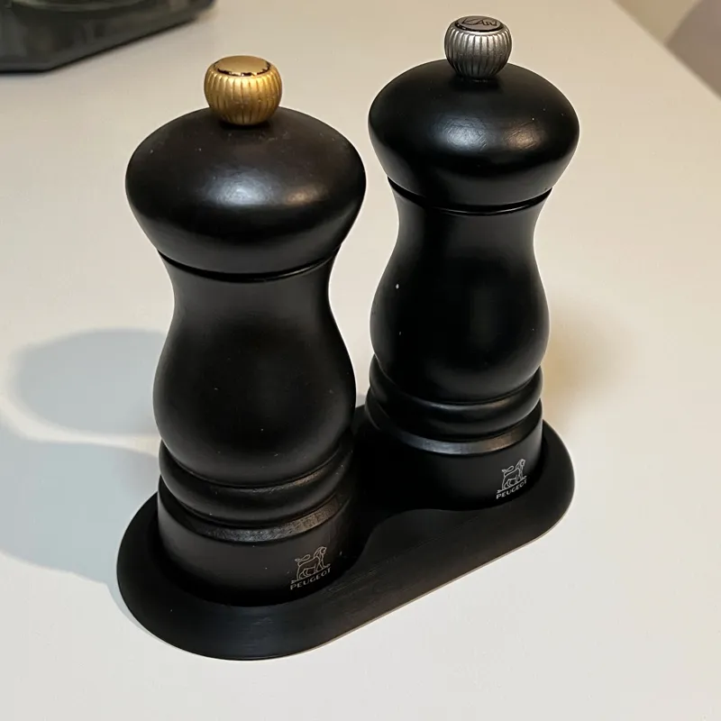 Salt and Pepper Mill tray