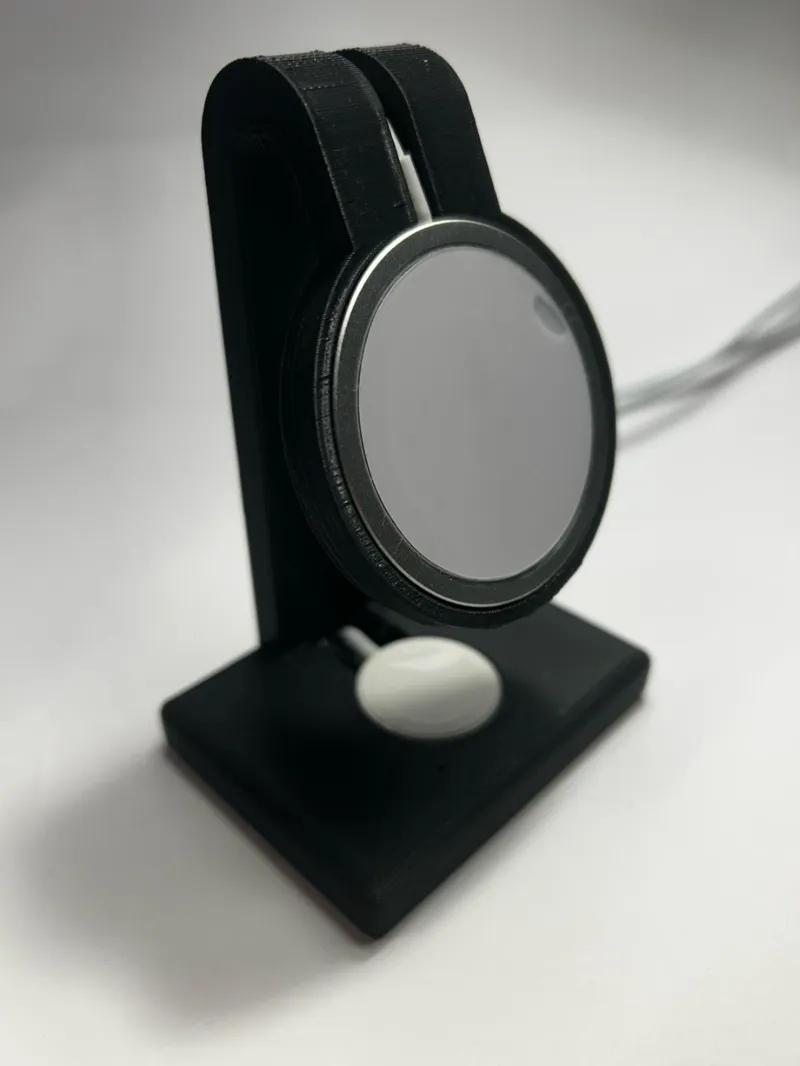 Magnetic iPhone and Apple watch charging station