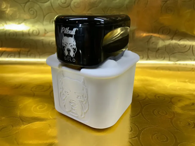 Rinse stand for Skull Shaver Pitbull razors.