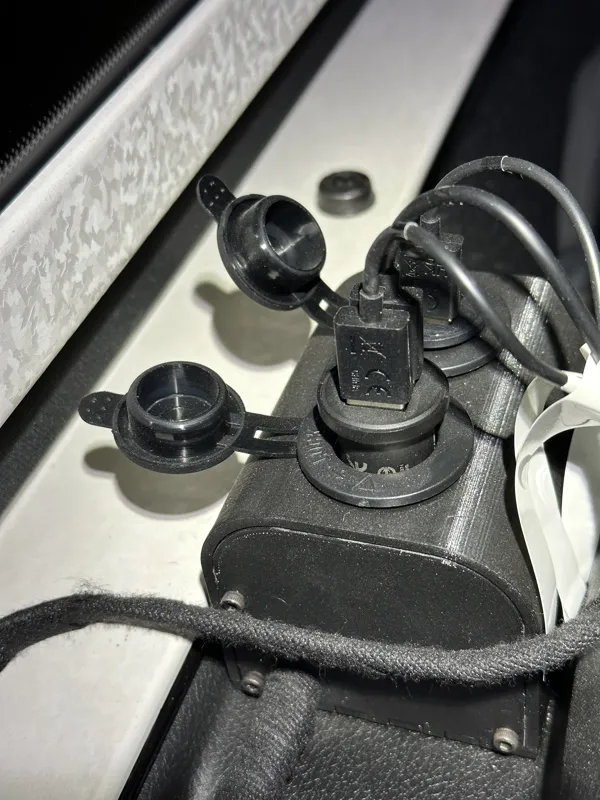 Jeep 12v socket box