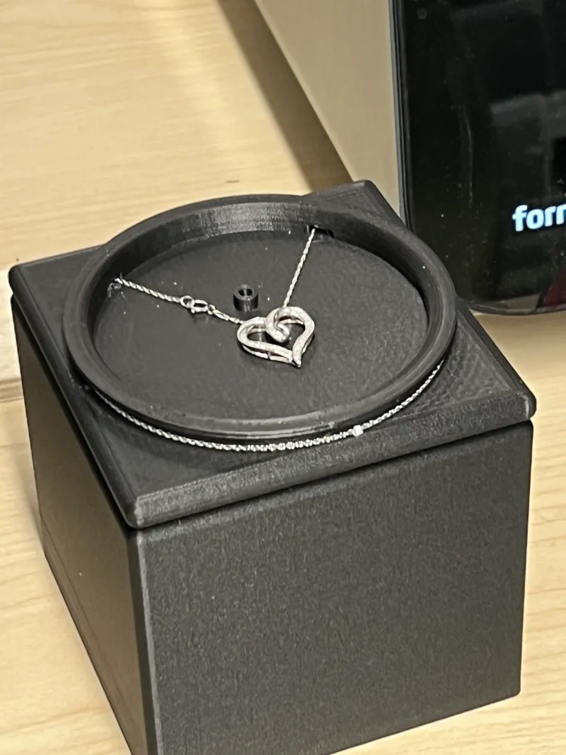 Necklace Display / Box