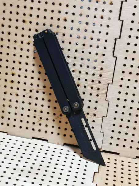 Balisong knife 