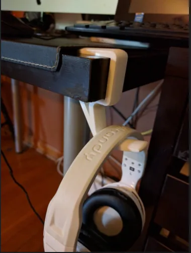 Headphone holder for the Ikea Vika Adils desk