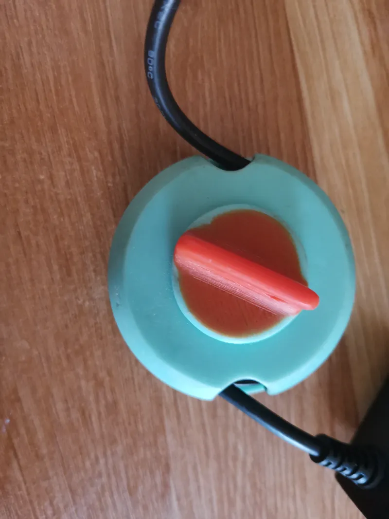 Data cable winding device