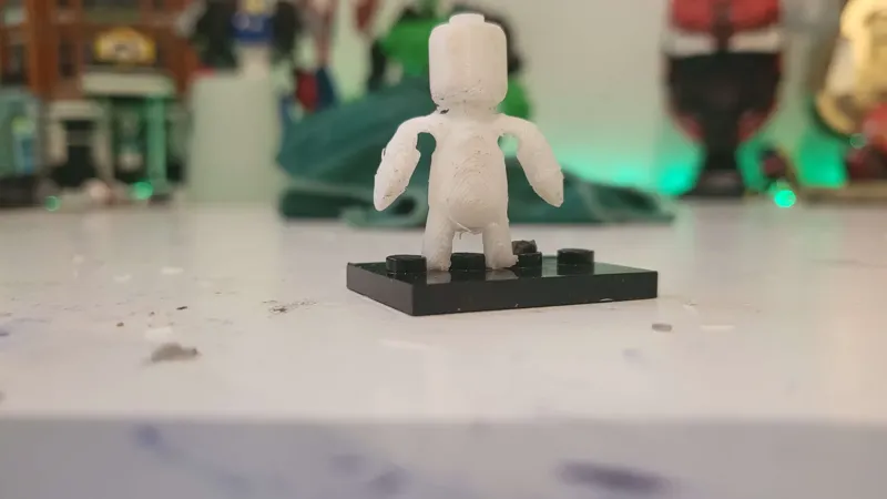 Brick dreamlings compatible with normal minifigure heads 