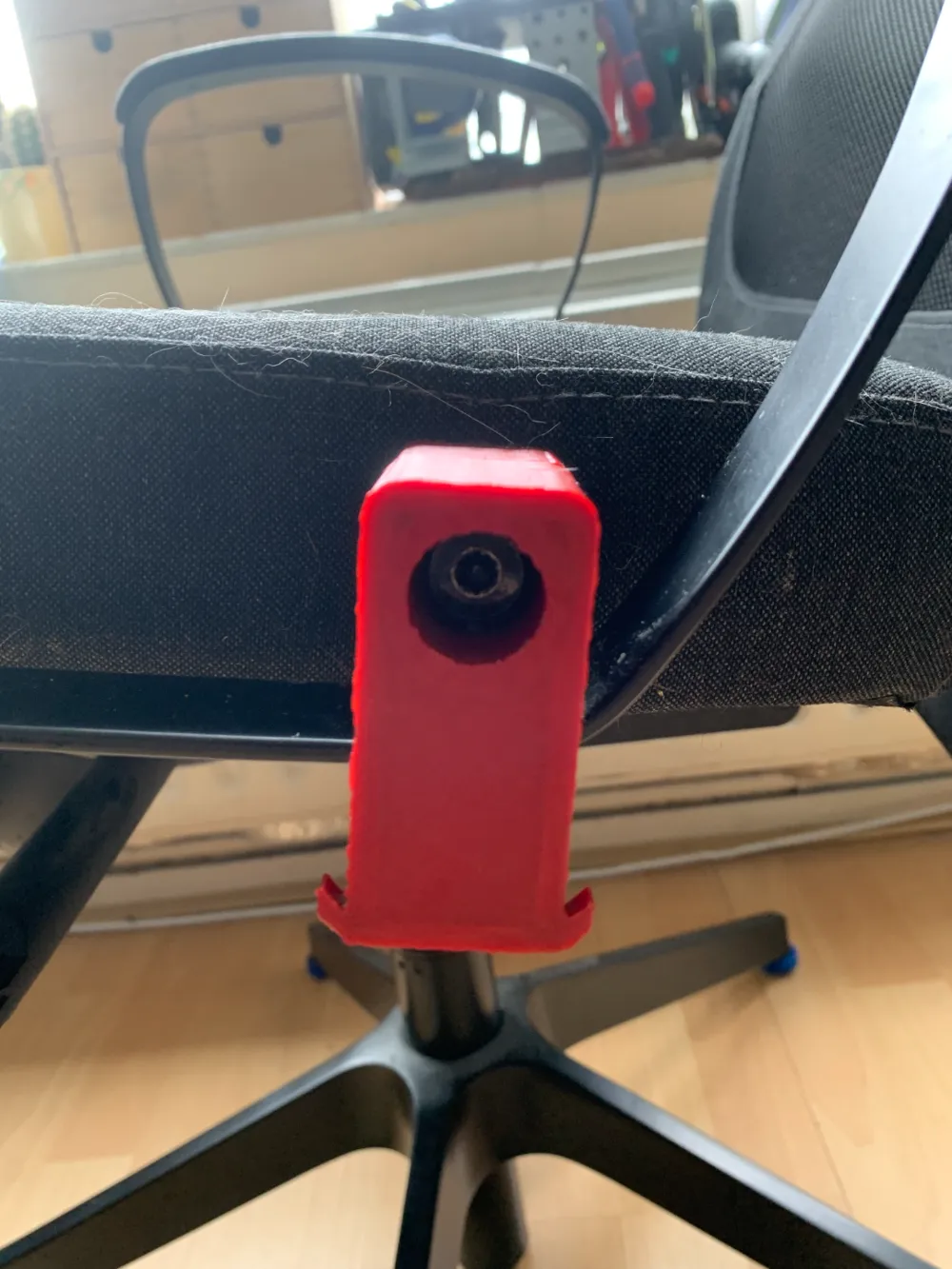 Ikea markus armrest dropdown by B2D MakerWorld